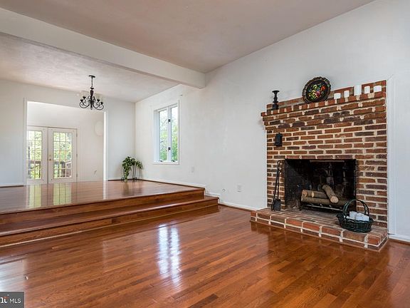 2nd image of 7340 Fleetwood Ct