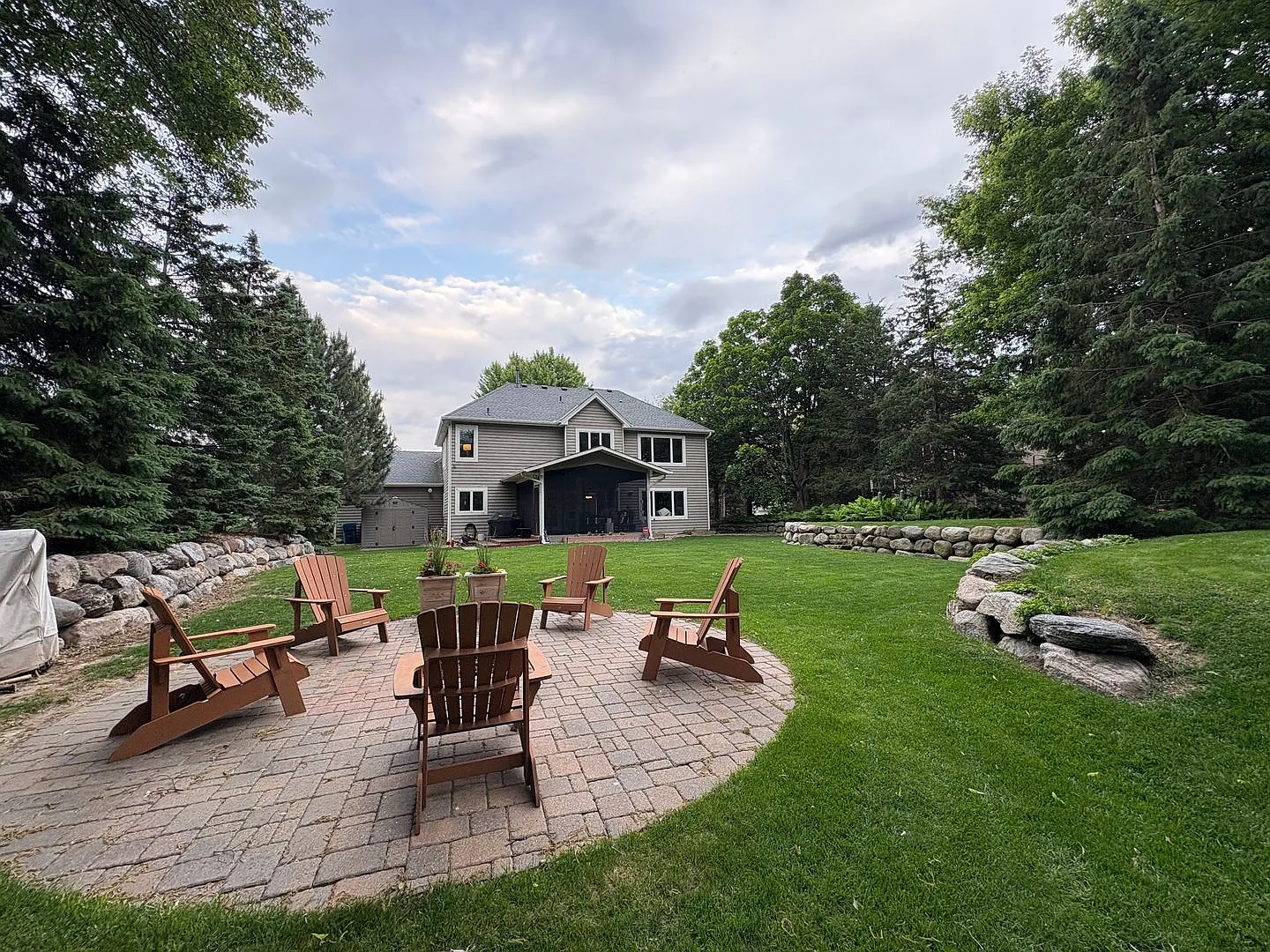 *Minnetonka Schools * Quality 5 bedroom Residence with stunning back yard, 2-story Great Room, Wa... — Photo 4