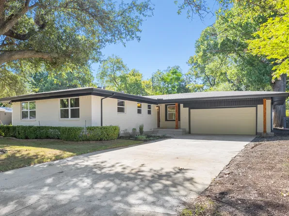 917 Blossom Cir, Garland, TX 75041