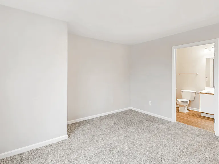 Cascade Apartments — Photo 16
