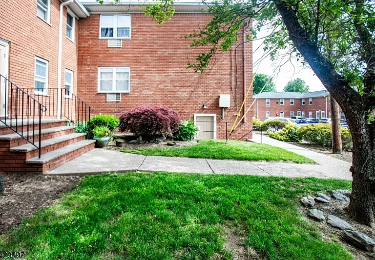 1130 Valley Rd #2B — Photo 38