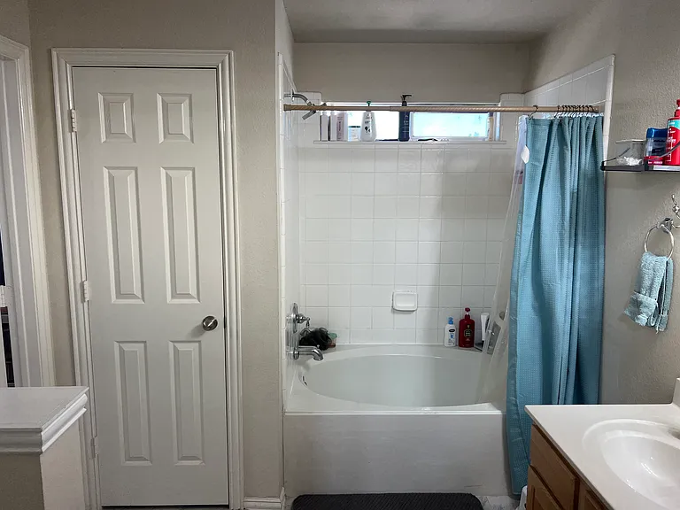 10215 Waterbury Dr — Photo 81