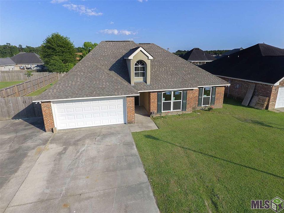 1st image of 26514 Parkwood Dr