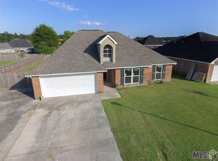 26514 Parkwood Dr, Denham Springs, LA 70726