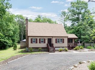644 County Rd, Wareham, MA 02571