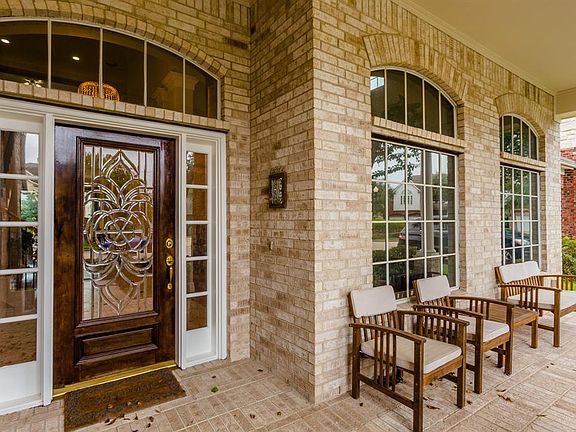 3rd image of 5015 Collingwood Ct