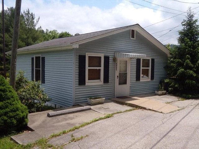 1st image of 200 Abby Ln #1-2