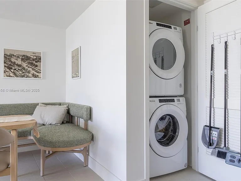 159 NE 6th St #4513 — Photo 7