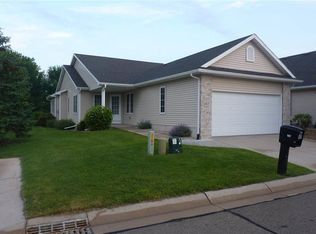 667 Springbrook Cir UNIT 59, Deforest, WI 53532