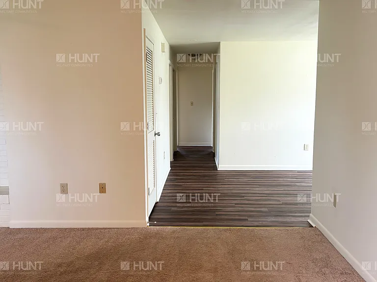 8 Van Buren Dr — Photo 4