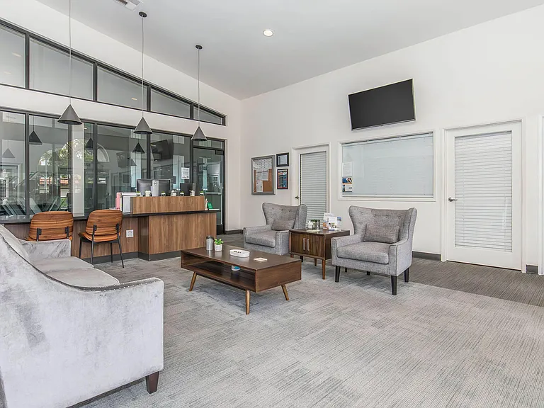 Club Pacifica Apartment Homes — Photo 6