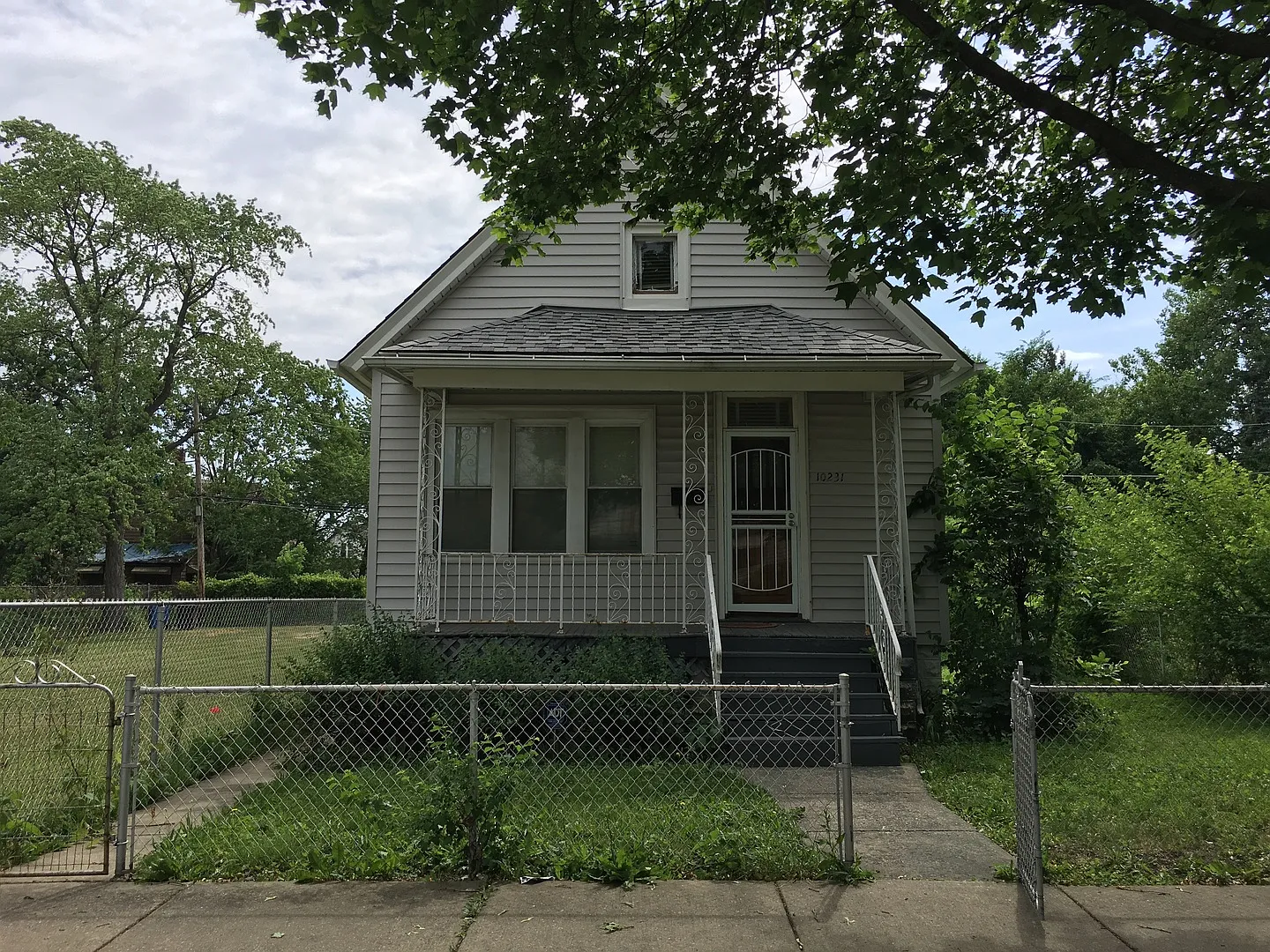 10231 S Emerald Ave photo 1