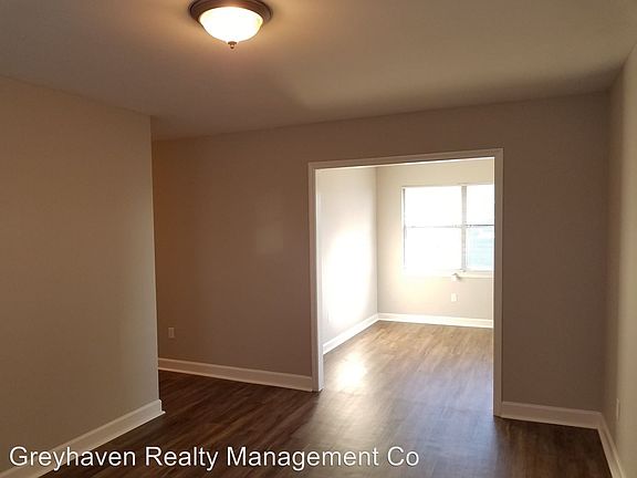 3rd image of 1522 Mitchell Ave APT D