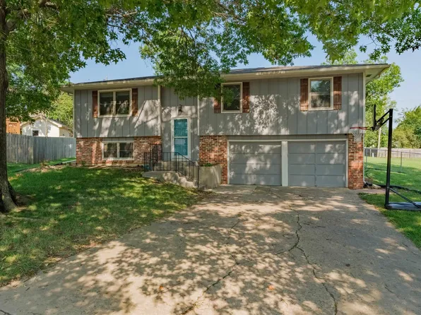 6546 SW 26th Ct, Topeka, KS 66614