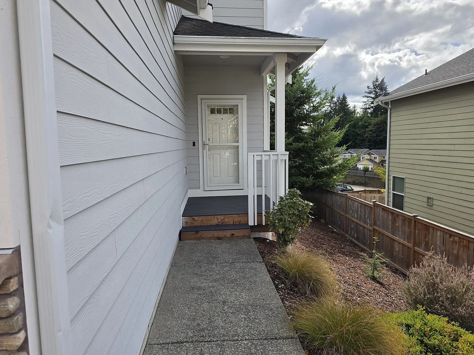 3 bed, 2.5 bath, 1508 sqft, $2,900 — Photo 2