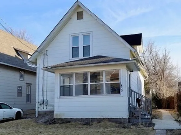 835 Oak St, Elgin, IL 60123