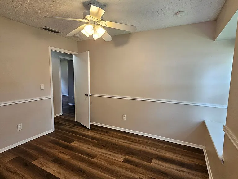 213 Melinda Dr — Photo 36