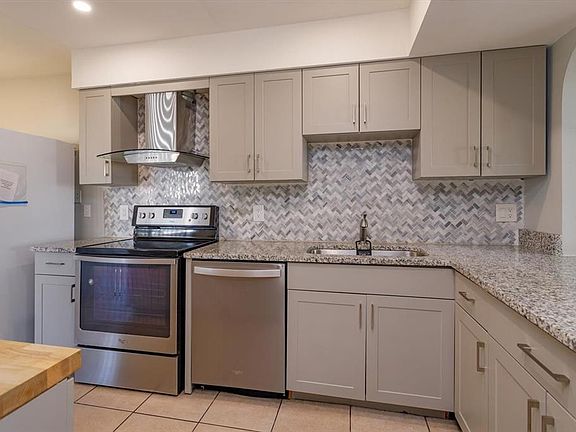 5th image of 5429 VINELAND ROAD #6F