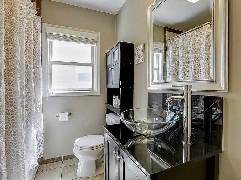 1025 N Main St — Photo 10