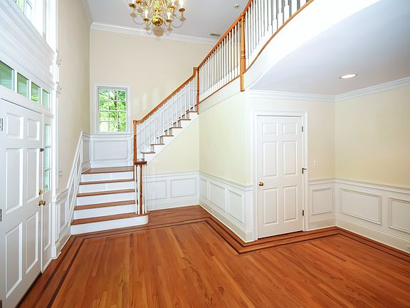 102 Kettle Creek Road