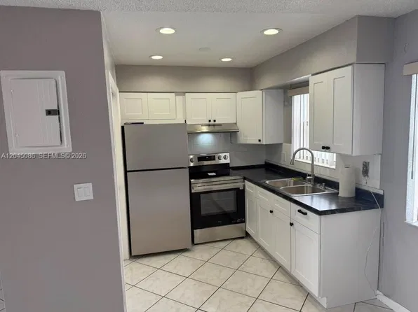 5870 NW 16th Pl APT 4, Sunrise, FL 33313