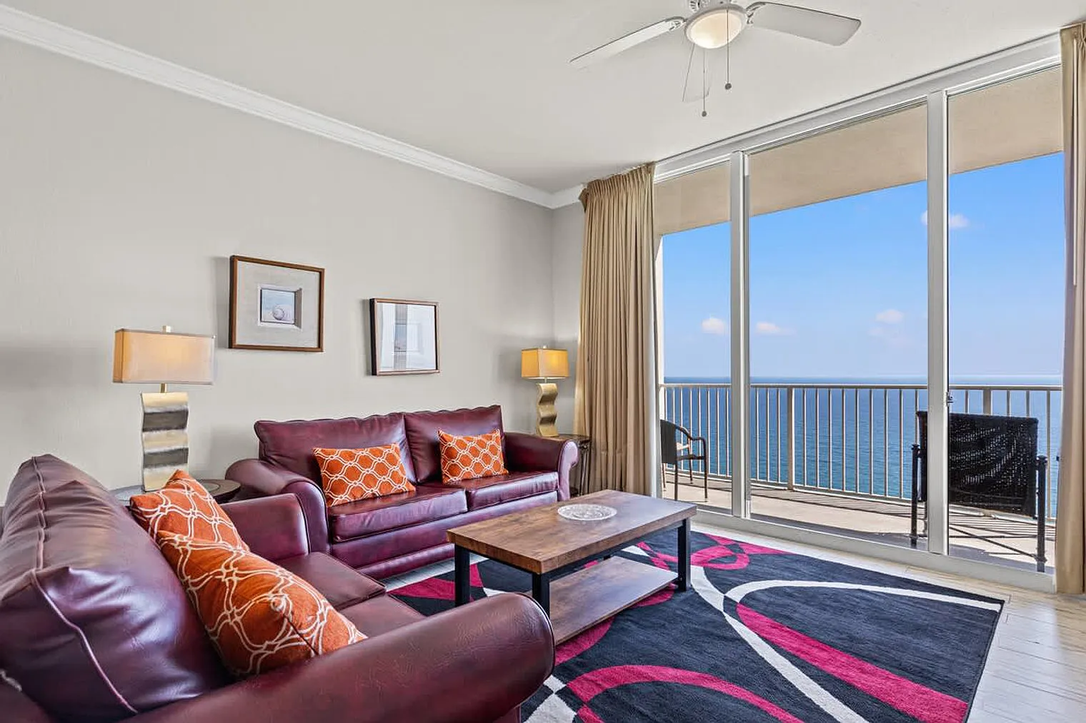 1 bed, 2.0 bath, 914 sqft, $2,477 — Photo 1
