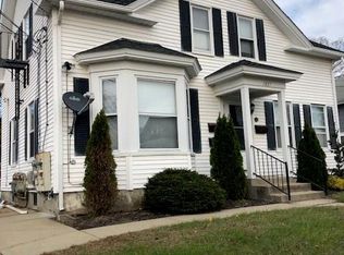 1027 Toll Gate Rd, Warwick, RI 02886