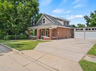 318 W Ashley St, Jefferson City, MO 65101