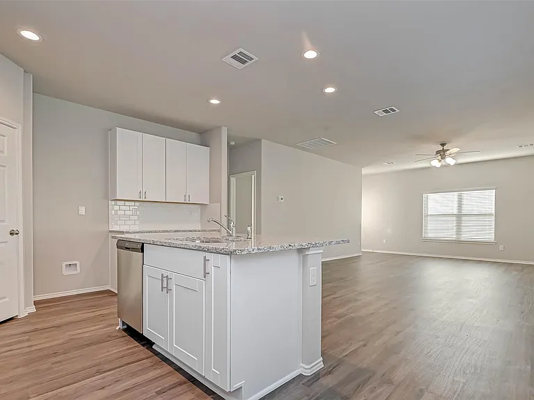 214 Cumberland Forest Dr — Photo 14