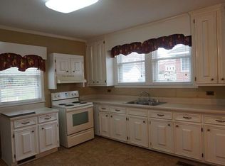 111 Piedmont Ave, Greenwood, SC 29646