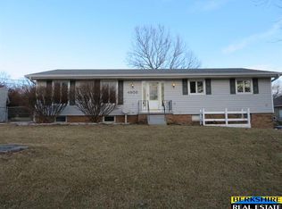 4905 N 105th St, Omaha, NE 68134