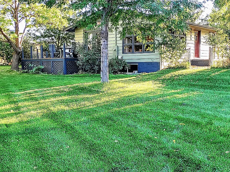 2285 E Rd — Photo 2