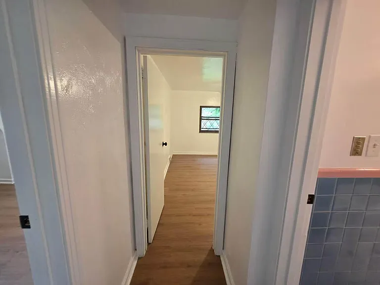 915 Liberty St — Photo 12