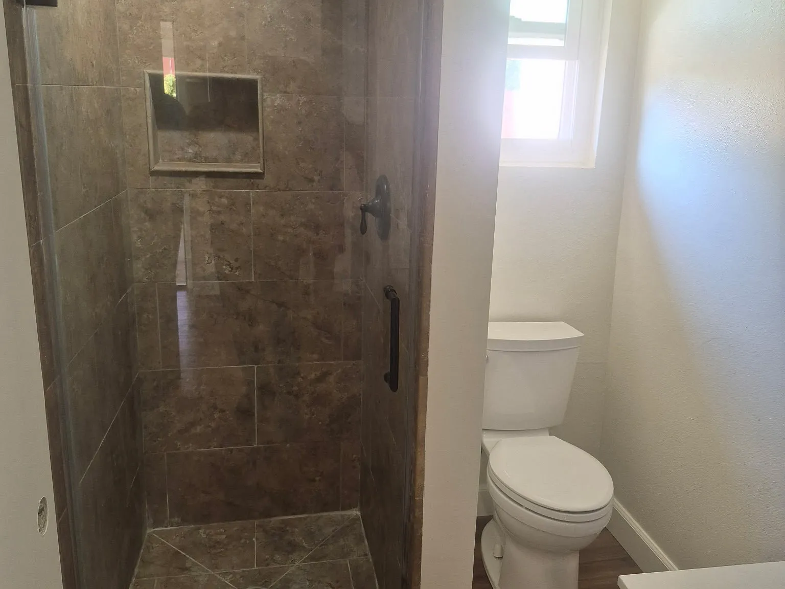Studio, 430 sqft, $2,500 — Photo 2