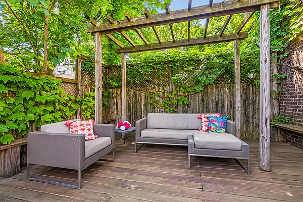 Sold by Compass | media 6