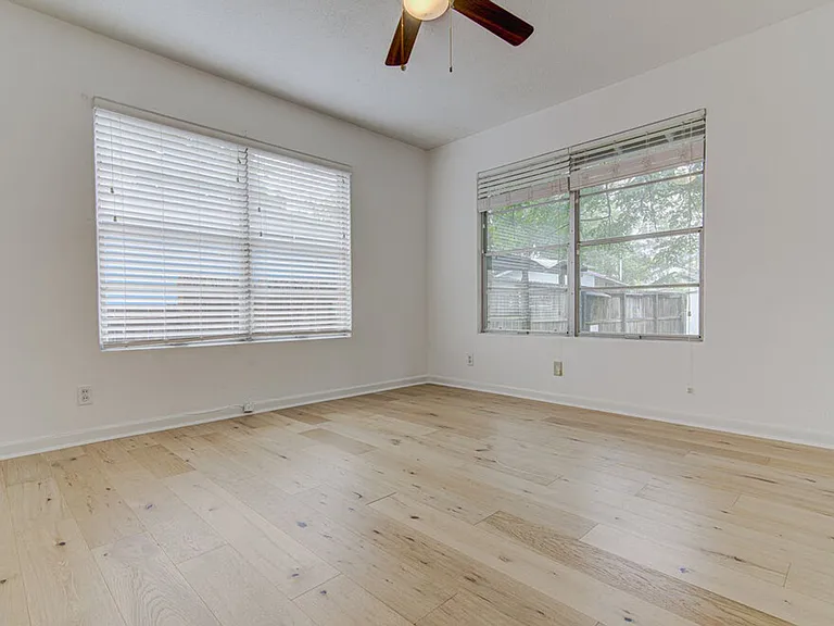 1711 Brentwood St — Photo 14
