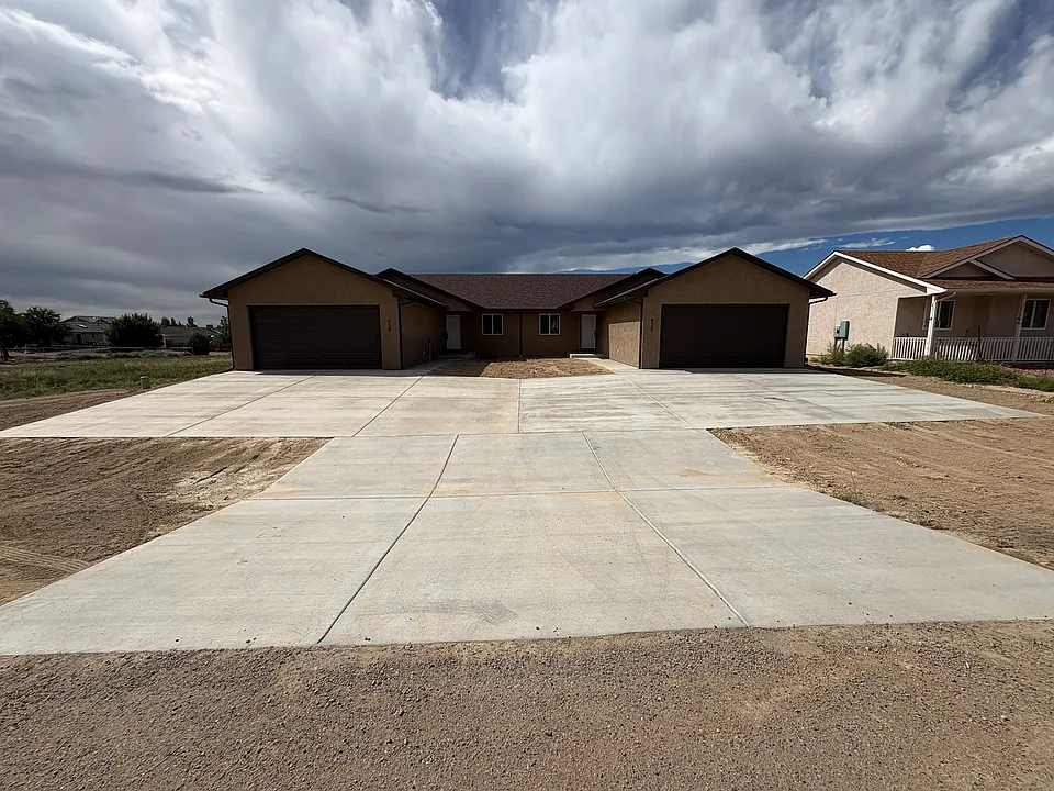 423 W Coral Dr
