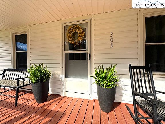 5th image of 303 Sugar Tree