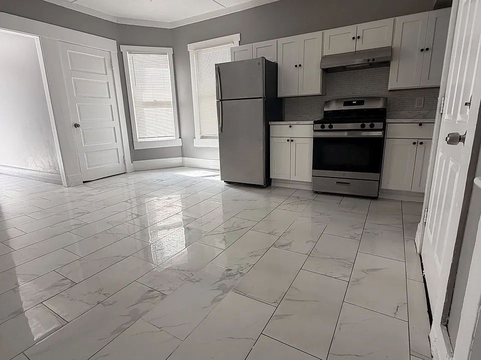 232 View St #1