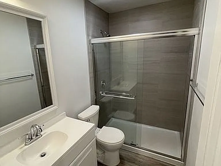 1170 Crenshaw Blvd — Photo 9