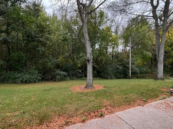 Studio unit in Pierceton, 416.5 S Village St, Pierceton, IN 46562