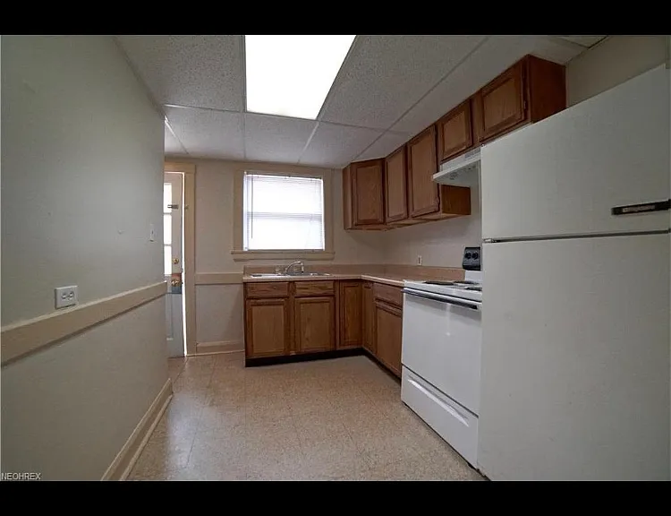 333 Hayes Ave — Photo 2