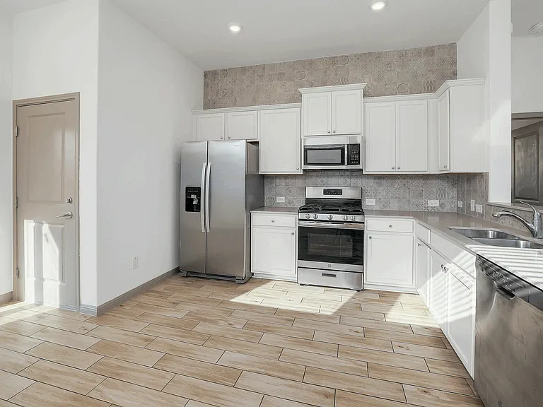 2800 Joe Dimaggio Blvd #55 — Photo 2