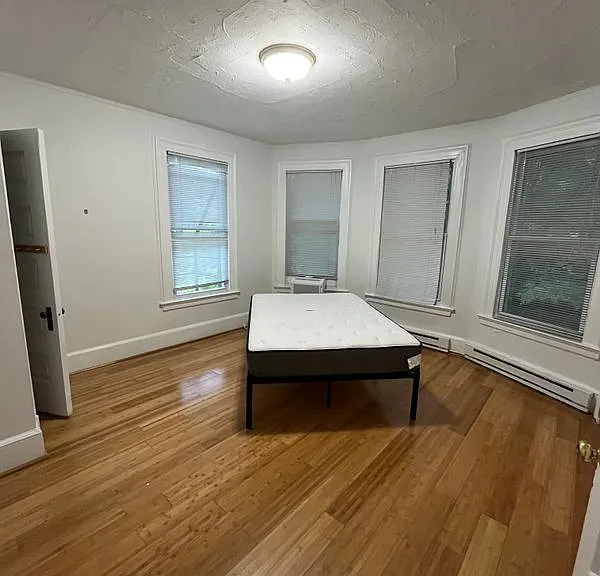302 Willow St #2B — Photo 3