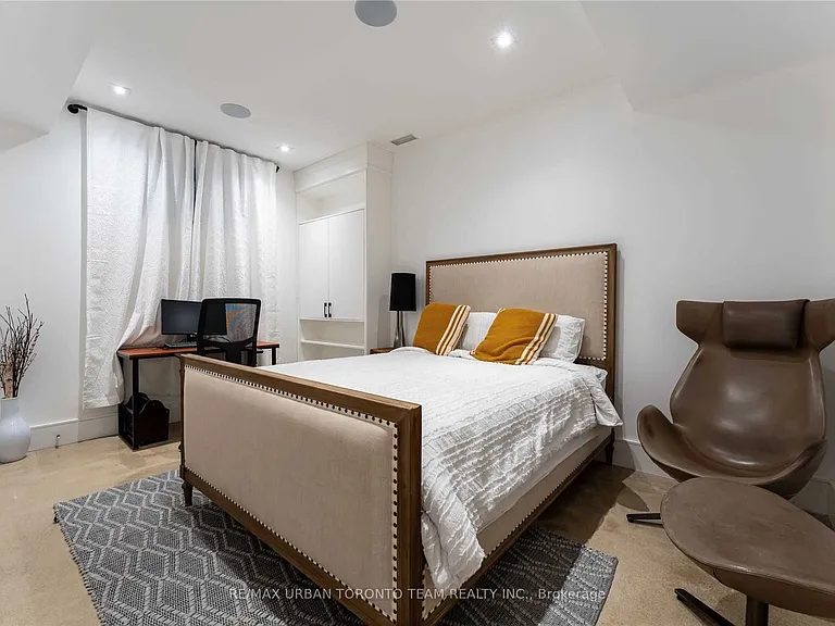 39 Cardigan Rd — Photo 36