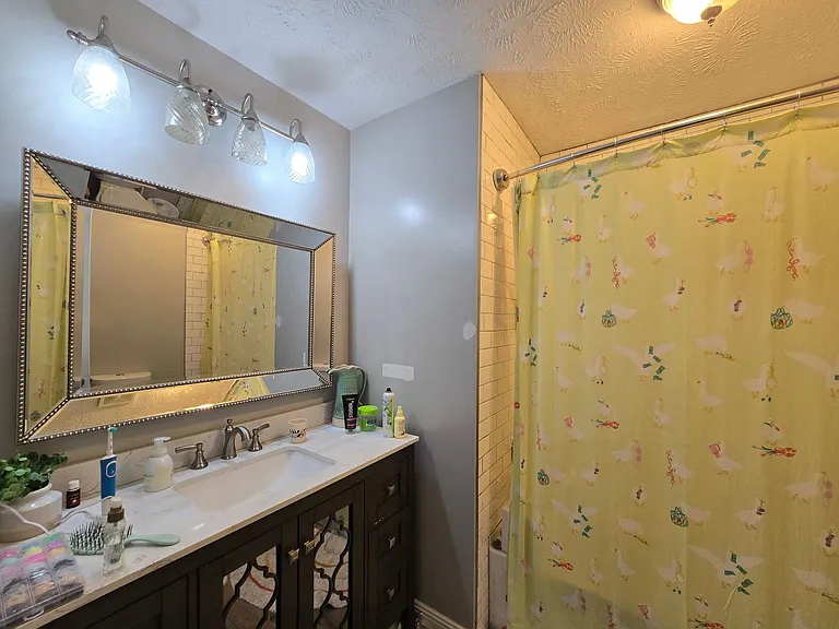 111 Greentree Dr — Photo 5