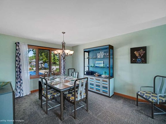 4th image of 7724 Brookside Glen Dr