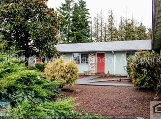 17217 SE Stark St, Portland, OR 97233