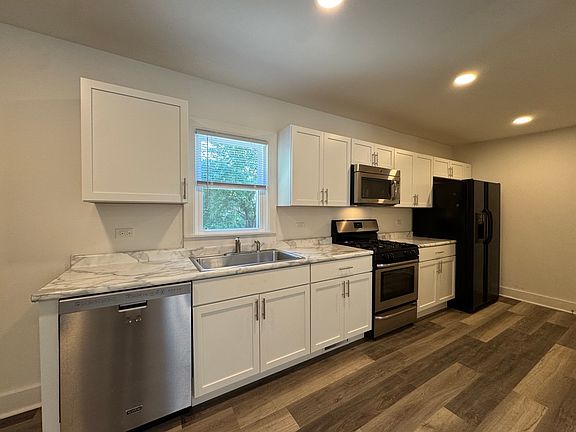 5th image of 511 Montgomery Rd