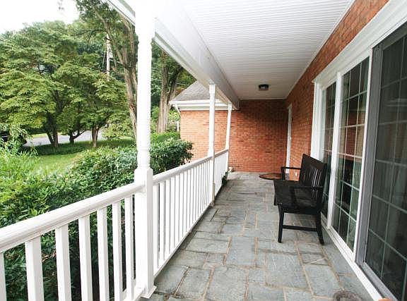 2nd image of 704 Hickory Hill Dr